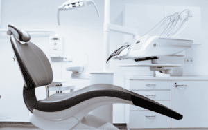 הלבנת שיניים אצל רופא